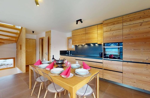 Vex Ski Chalet | Chalet in Les Agettes with terrace