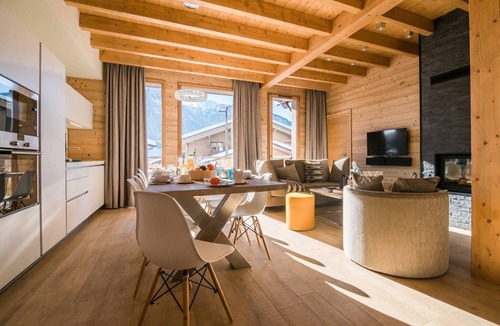 Praz-sur-Arly Ski Chalet | Chalet in Megève with Mont-Blanc Views