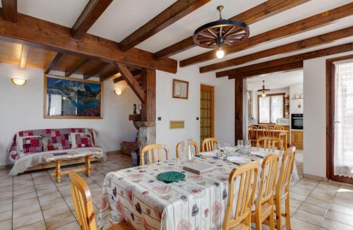 Great Alpine Road House | Chalet in Montagny near Ski Slopes