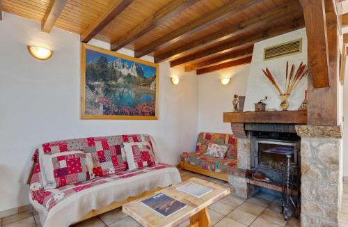 Great Alpine Road House | Chalet in Montagny near Ski Slopes