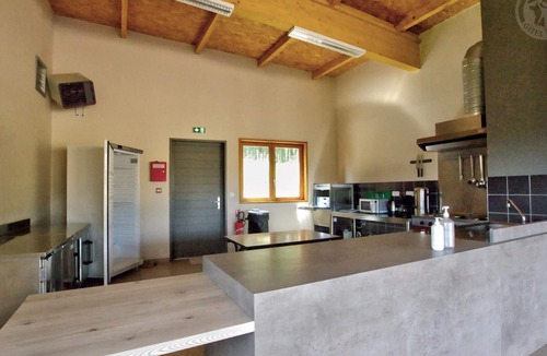Les Noes Cottage | Chalet in the Madeleine Mountains with terrace, pets allowed