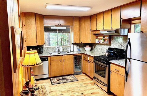 Fish Camp Cabin | Chalet in the Pines