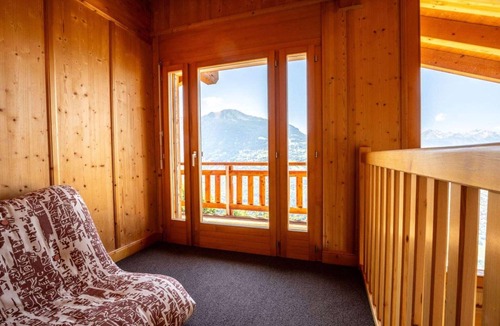 Nendaz Ski Chalet | Chalet in Veysonnaz with balcony