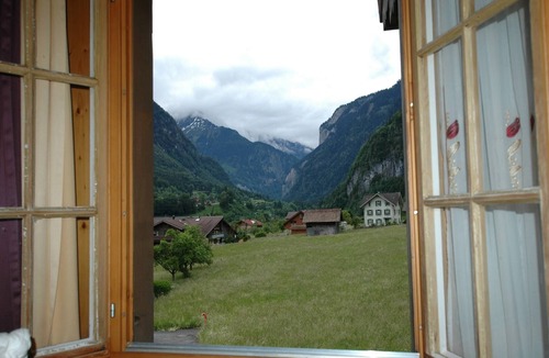 Wilderswil House | Chalet in Wilderswil with Jungfrau Views