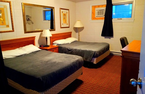 Dryden Hotel | Chalet Inn Motel