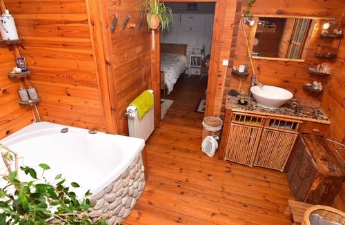 Saint-Andeol-de-Vals Cabin | Chalet "instant Spa"