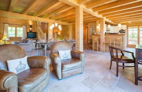 Saint-Jean-dʼAulps Ski Chalet | Chalet Iona, St Jean d'Aulps