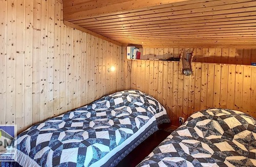 Leysin Ski Chalet | Chalet Jized Small cozy family chalet (66m2), with a panoramic view of La Chamossaire and Les Dents-