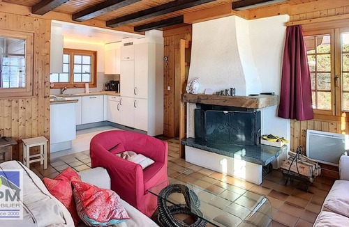 Leysin Ski Chalet | Chalet Jized Small cozy family chalet (66m2), with a panoramic view of La Chamossaire and Les Dents-