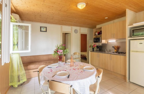 Gravieres House | Chalet 'Jordan - Mas Lachamp' with Mountain View, Shared Pool and Air Conditioning