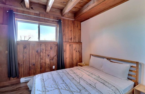 L'Anse-Saint-Jean Ski Chalet | Chalet Jumeau A Mont Édouard Ski & Nature