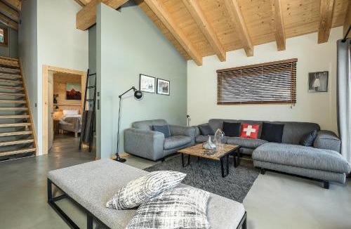 Mayens-de-Riddes Ski Chalet | Chalet Kookaburra