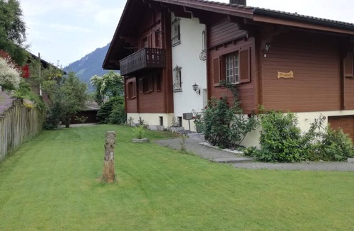 Fluehli Ski Chalet | Chalet "Kreuzbuche" with a view of the mountains