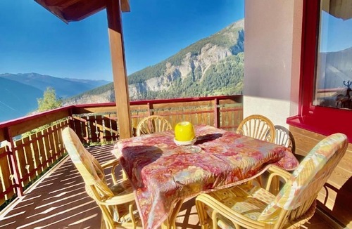 Albinen Ski Chalet | Chalet Kristall with breathtaking mountain views