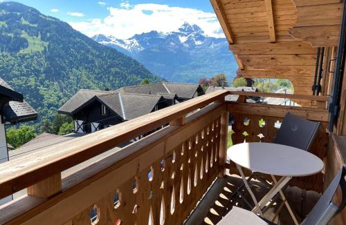Les Posses-sur-Bex Apartment | Chalet L'Adret, 3,5 pièces dans les combles.