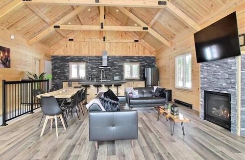 Saint-Philemon Ski Chalet | Chalet l'Amical Scandinave avec Spa