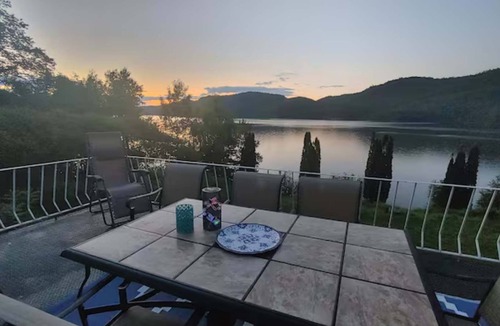Val-des-Bois Ski Chalet | Chalet l'Apero - Family Friendly 5BR