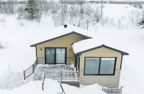Saint-Mathieu-de-Rioux Ski Chalet | Chalet La Mamita du Lac