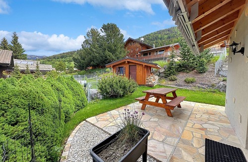 Saint-Pierre-de-Clages Ski Chalet | Chalet L'Etoile Polaire