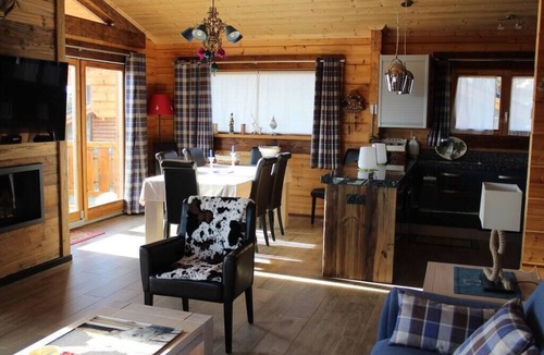 Font-Romeu-Odeillo-Via Ski Chalet | Chalet Llory, cosy and pleasant