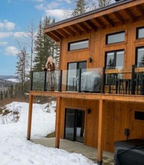 La Bostonnais Ski Chalet | Chalet L'Orée Étoilée