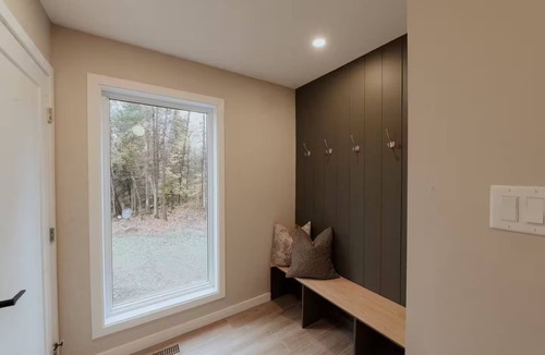 Mandeville House | Chalet l'Organik - Spa/Lakefront/Dock/Billiards