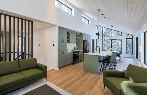 Shannon Ski Chalet | Chalet La Blanche Private Spa & EV Charger