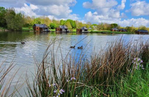 Villiers-Charlemagne House | Chalet la Brême