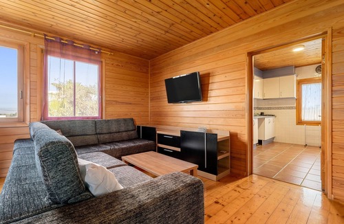 Sant Jaume d'Enveja House | Chalet 'La Casa De Clara Y Roger' with Shared Terrace, Balcony and Wi-Fi