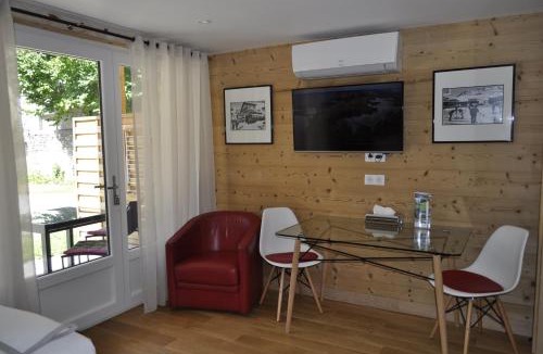 Le Bourg-d'Oisans Apartment | Chalet la Cachette Cyclists & Skiers
