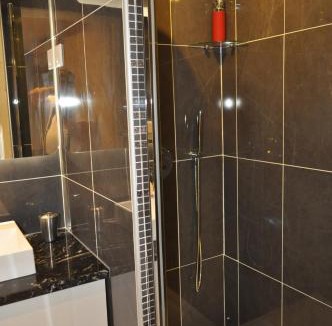 Le Bourg-d'Oisans Apartment | Chalet la Cachette Cyclists & Skiers