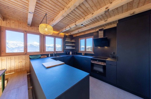 Saint-Pierre-de-Clages Ski Chalet | Chalet La Chenevière