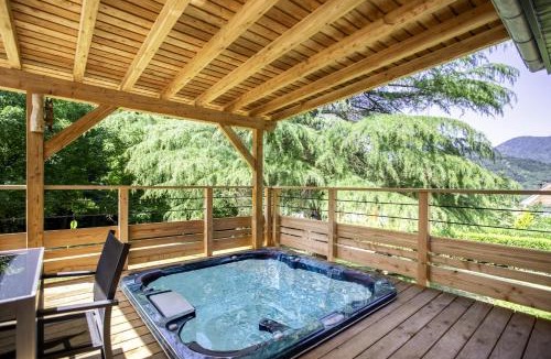 Masevaux-Niederbruck Ski Chalet | Chalet 'La Forêt Enchantée', nature, calme et jacuzzi au coeur de la Vallée