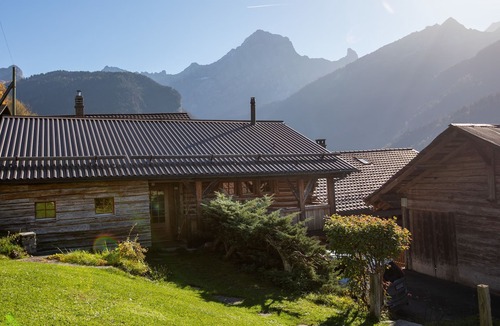 Les Posses-sur-Bex House | Chalet La Grange by Interhome