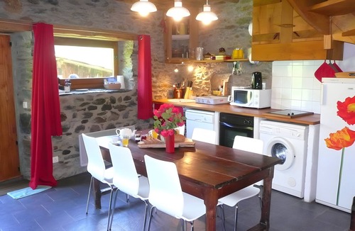 Sentein Cottage | Chalet La Grange d'Arlette with Mountain View