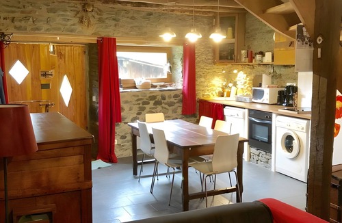Sentein Cottage | Chalet La Grange d'Arlette with Mountain View