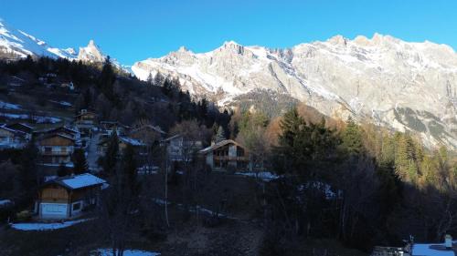 Ovronnaz Ski Chalet | Chalet La Marendaz