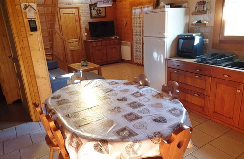 Champdray Ski Chalet | Chalet "La Palette" with Wifi in nature on a plot of 11 ares
