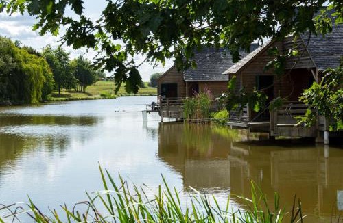 Villiers-Charlemagne House | Chalet la Tanche