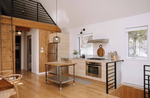 Chertsey Ski Chalet | Chalet La Trepa | Ski, Spa, Sun Deck, Fire pit