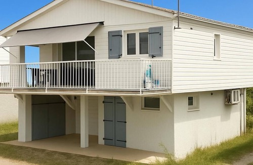 Gruissan Plage Ski Chalet | Chalet La voile Grise Gruissan Plage