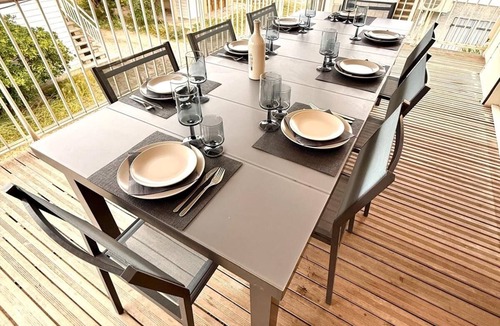 Gruissan Plage Ski Chalet | Chalet La voile Grise Gruissan Plage