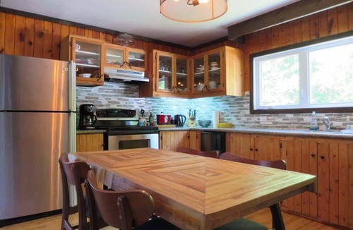 Northfield Cottage | Chalet Lac Patry - Lakefront, cozy and private!