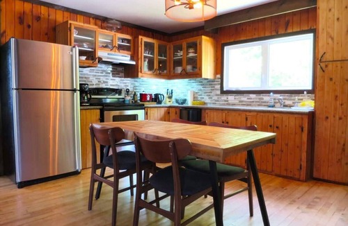 Northfield Cottage | Chalet Lac Patry - Lakefront, cozy and private!