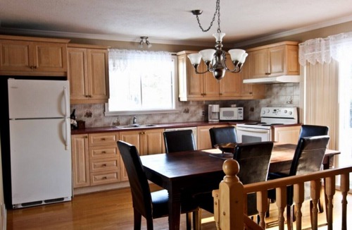 Saint-Jean-de-Matha House | Chalet Lac Vert: lakefront & spa