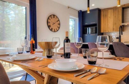 Pont-Rouge Ski Chalet | CHALET LAKAY/Spa, Pool, Sauna, Billiards, Trails/25 min from Quebec