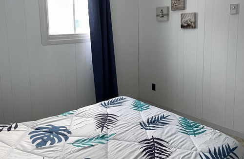 Notre-Dame-des-Neiges Ski Chalet | Chalet le Basque near the River