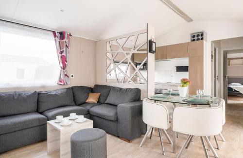 Dinard Ski Chalet | Chalet Le Bois d'Amour-3 by Interhome