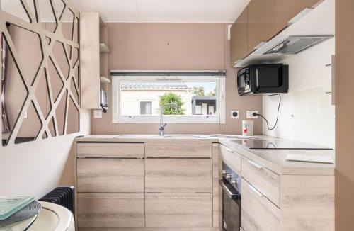 Dinard Ski Chalet | Chalet Le Bois d'Amour-3 by Interhome