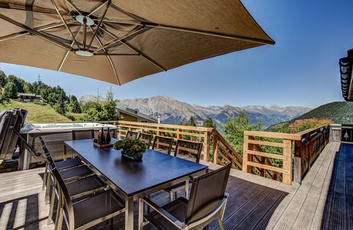 La Tzoumaz Ski Chalet | Chalet le Grand Ours - Jacuzzi Sauna Views Ski-In Ski-Out - La Tzoumaz, 4 Vallees